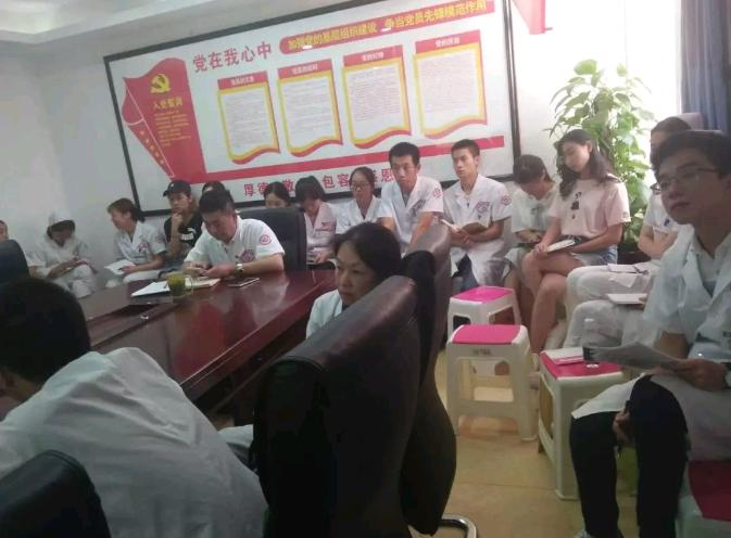 成都武侯军盛医院开展医护人员业务知识及专业