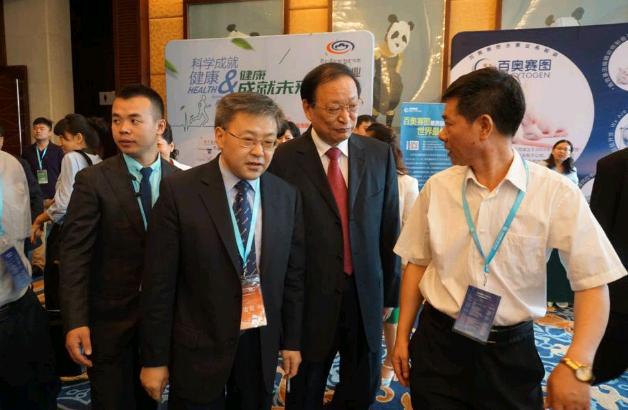 成都武侯军盛医院受邀参加2016诺贝尔奖医学峰会