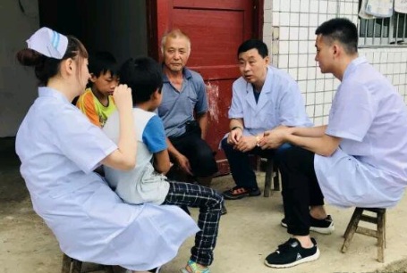 CDTV-3《健康成都》报道:军盛党支部进山看望癫痫患者